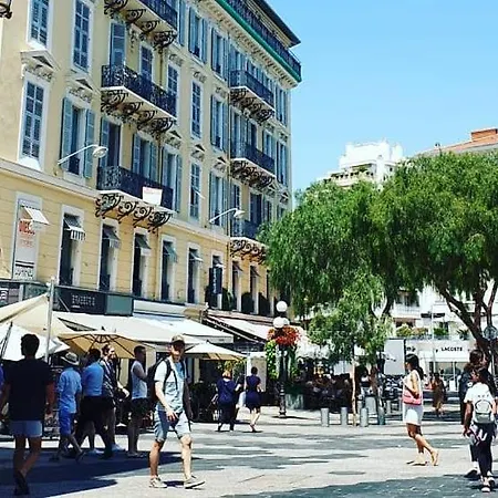 Appartement Studio Cosy, Calme Et Lumineux, Au Pied Du Tramway Et A 50 M De La Mer *